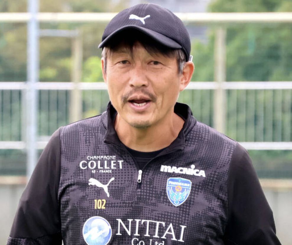 官方：横滨FC主帅三浦文丈合同到期，将在赛季终结后离任