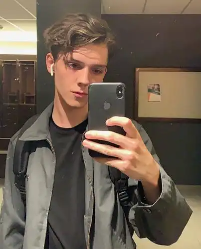 6686体育钻石作者Anna